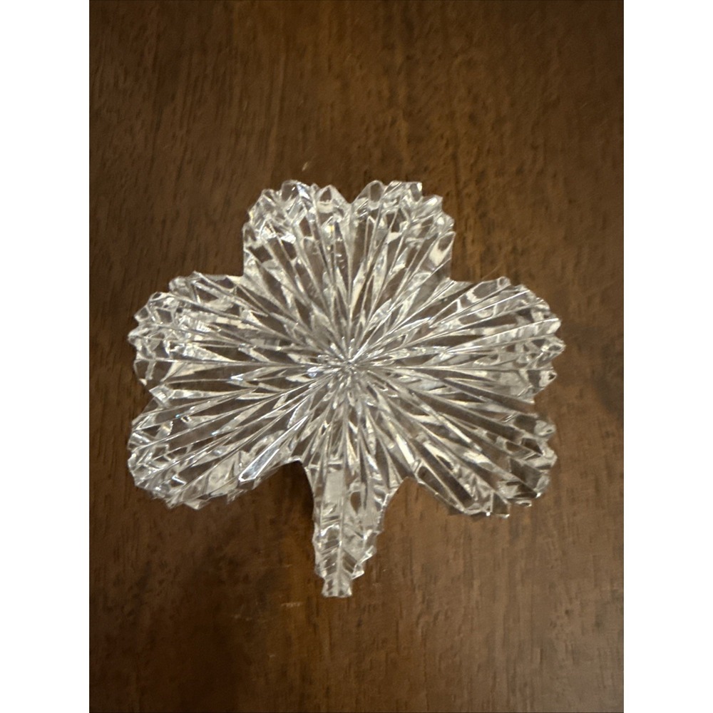 Vintage HERITAGE IRISH Crystal Clover Shamrock Art Paperweight Signed 3.25"